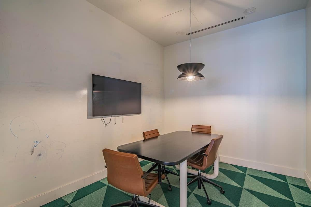 Ferienwohnung Detailed 2Bd, Highrise Dt, Pool, Gym, Parking, Sleeps 8 Phoenix Exterior foto